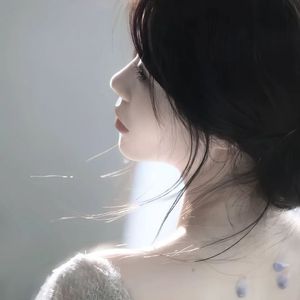 伽罗疯狂❌喷水自慰爽小说
